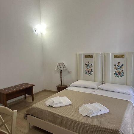 B&B Vittorio Emanuele Ciro Marina Exterior photo