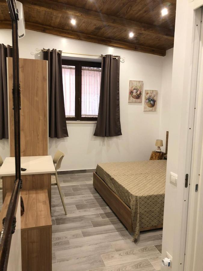 B&B Vittorio Emanuele Ciro Marina Exterior photo