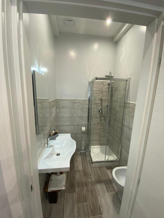 B&B Vittorio Emanuele Ciro Marina Exterior photo