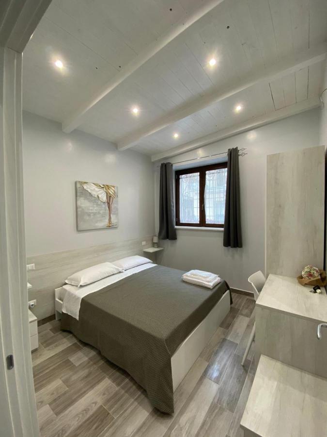 B&B Vittorio Emanuele Ciro Marina Exterior photo