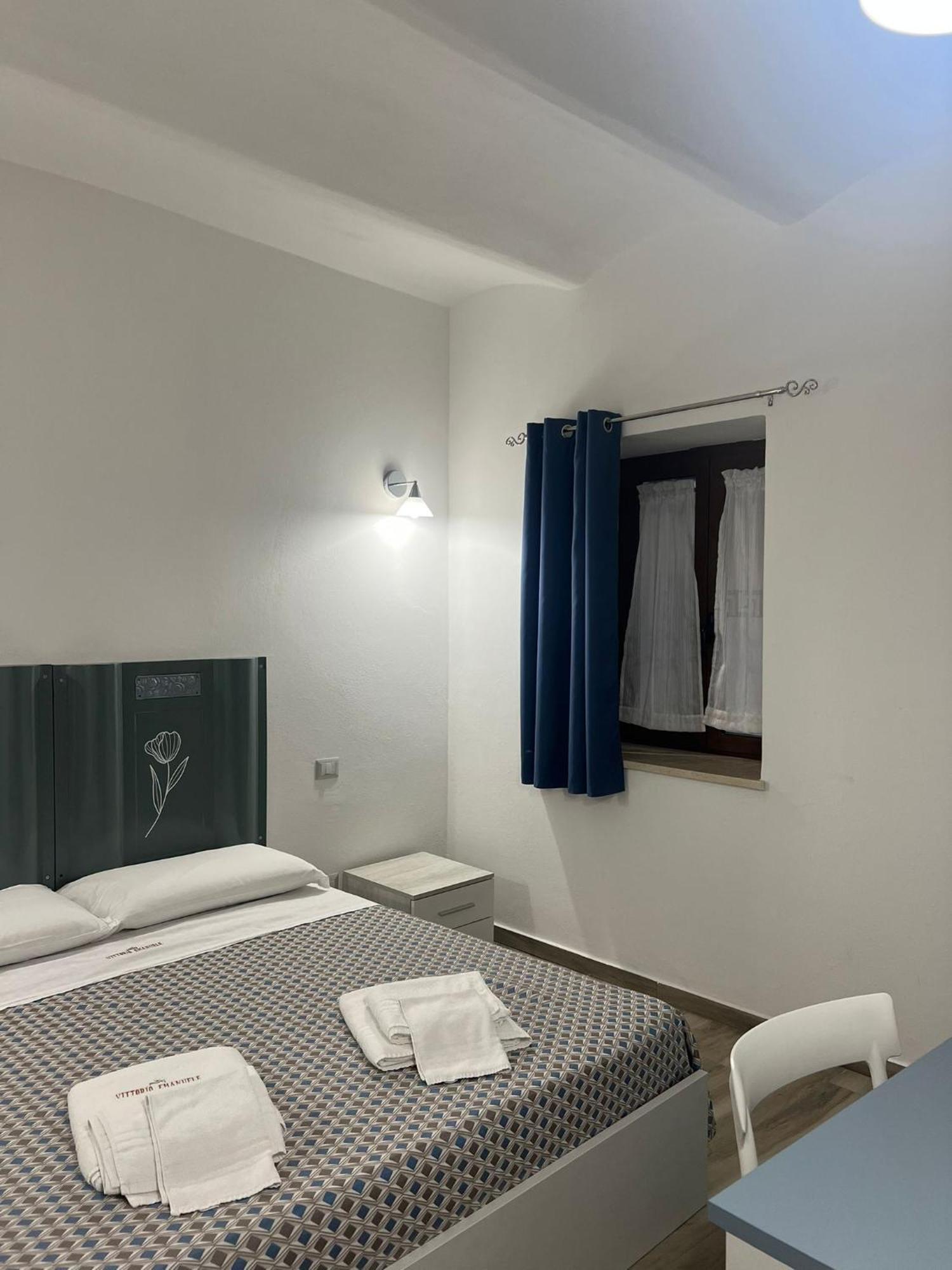 B&B Vittorio Emanuele Ciro Marina Exterior photo